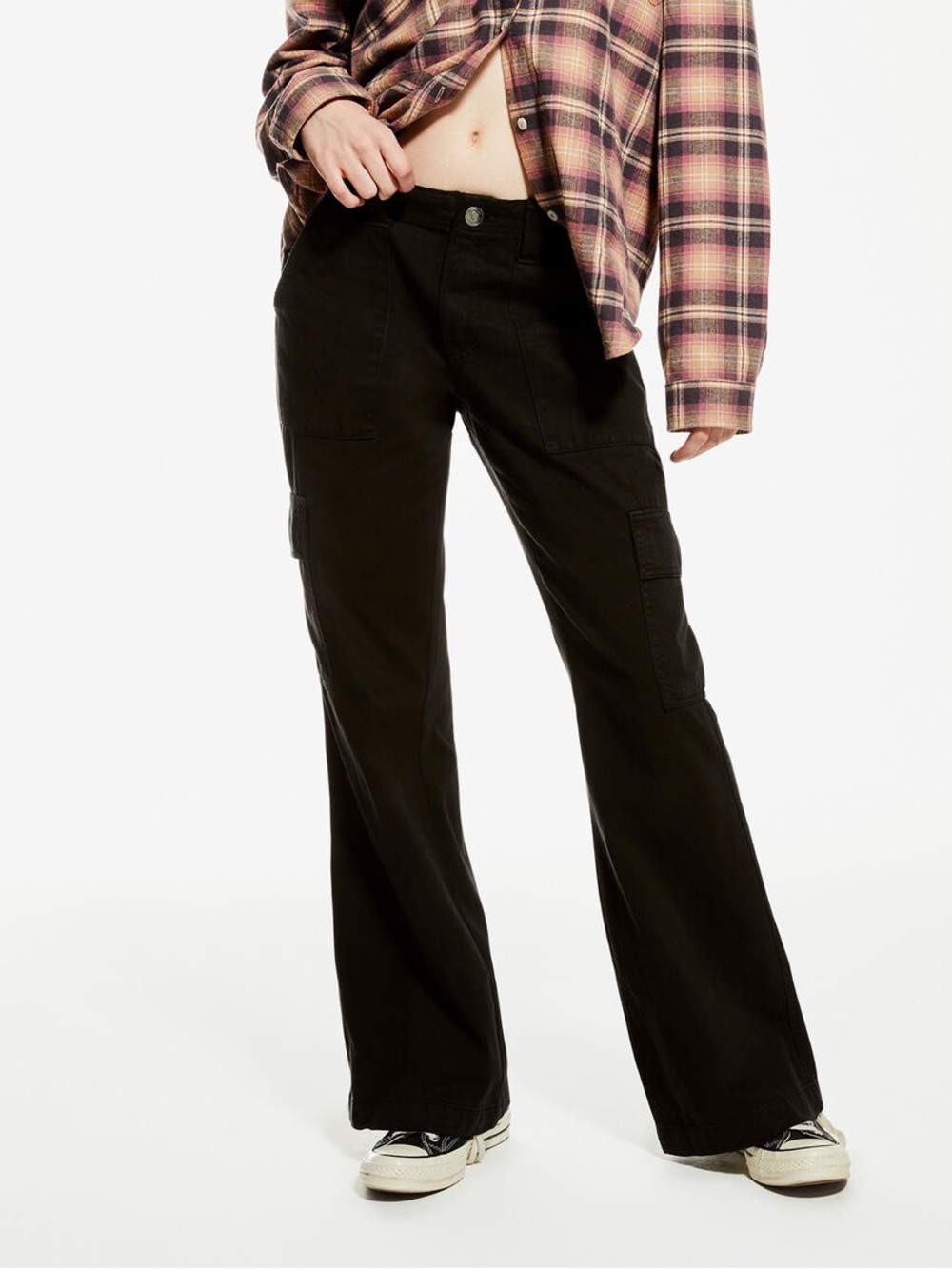 Aeropostale Low-Rise Flare Utility Cargo Pants in Black size 0 Short